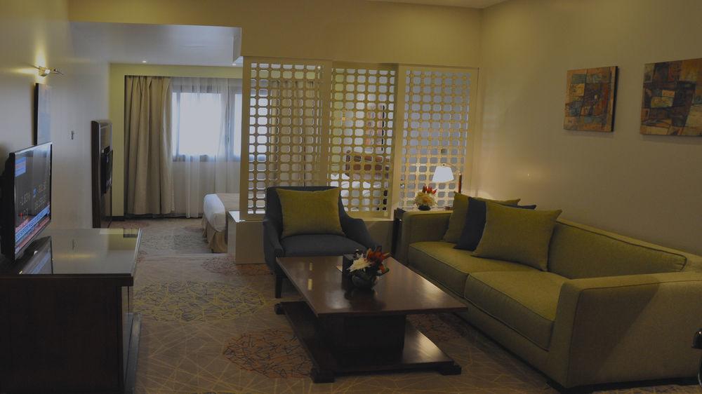 Hotel Al Qasr By Ihg 4*